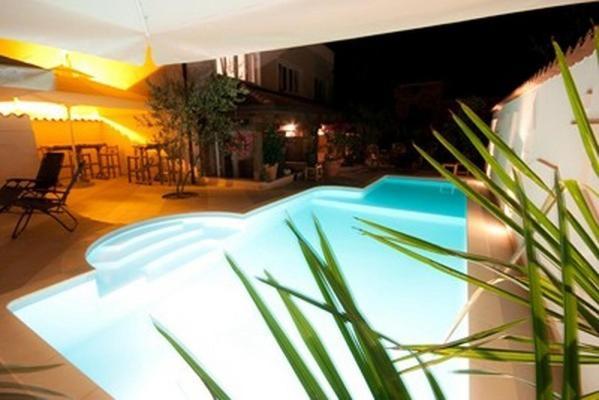 Hotel Makin Novigrad  Екстер'єр фото